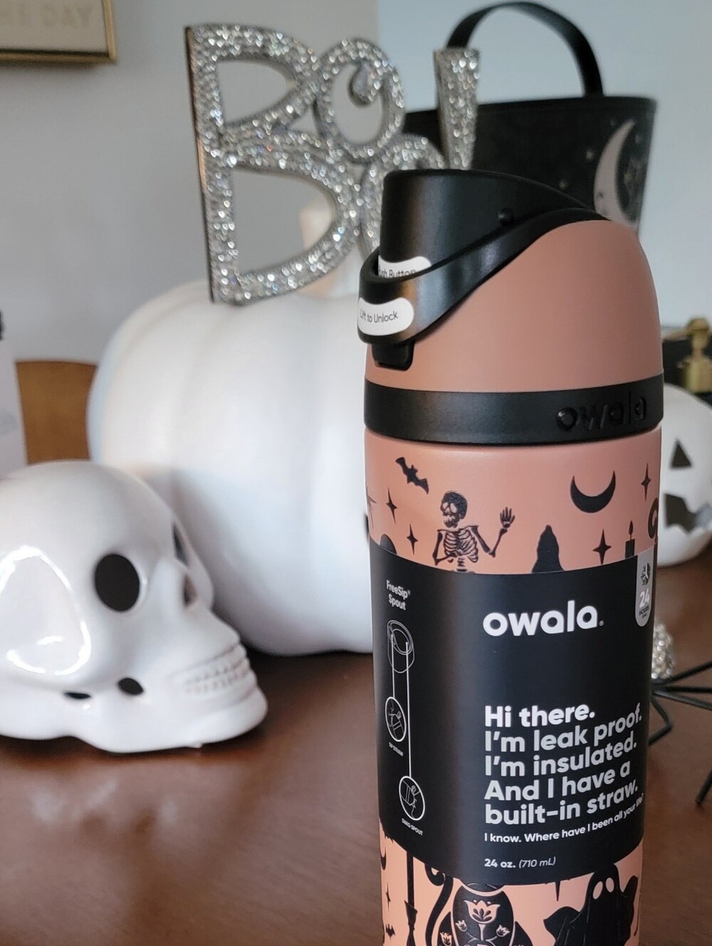 Owala 24 oz FreeSip stainIess steel Halloween water bottle.